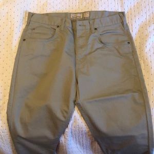 Patagonia 34 x 32 NWOT dark khaki chino jeans